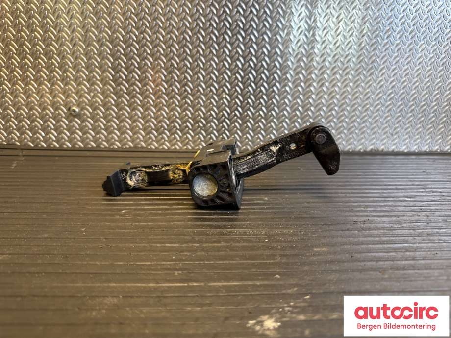 Dørstopper til BMW 5-Serie 2010-2017 (F10/F11) (F10/F11) (51 21 7 182 005|)