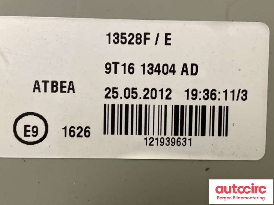 Baklykt høyre til Ford Transit Connect 2009-2013 (Type I, Fase 2)  (FORD|9T16-13404-AD|5177810|9T16 13404 AD)