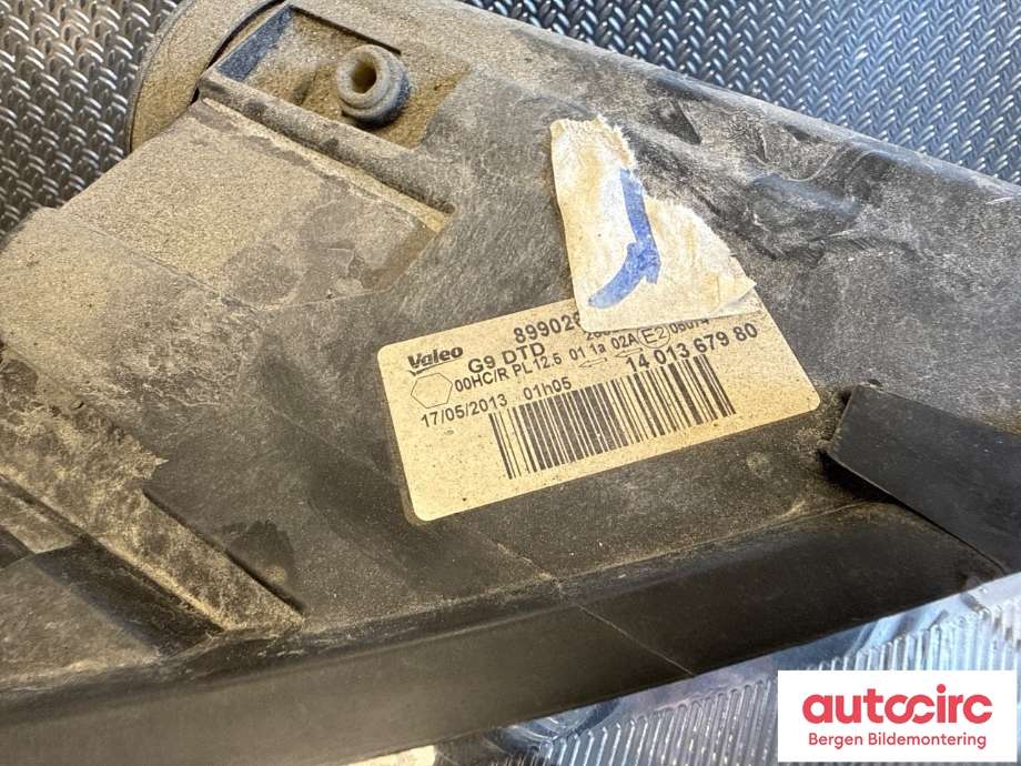 Frontlykt høyre halogen til Toyota Proace 2013-2016 (Type I)  (SU001A1266|)