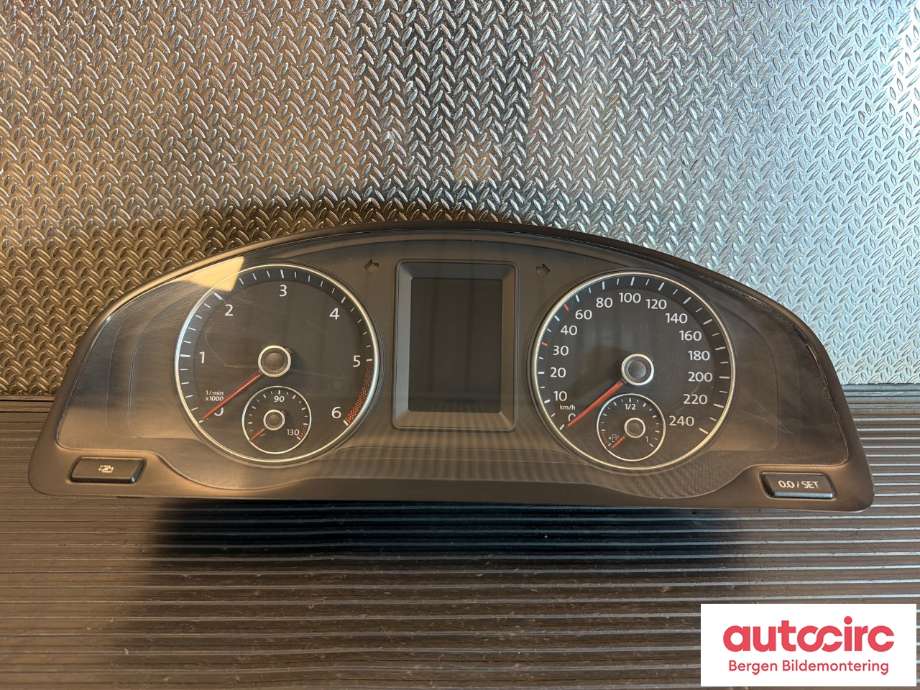 Instrumentpanel til VW Transporter / Caravelle, 2009-2015 (Fase 2) (T5) (T5) (7E0 920 870 E)