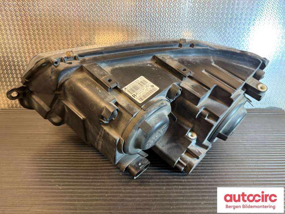 Frontlykt høyre halogen til VW Transporter / Caravelle 2009-2015 (Fase 2) (T5) (T5) (7E1 941 016 R|7E1 941 016 T|)