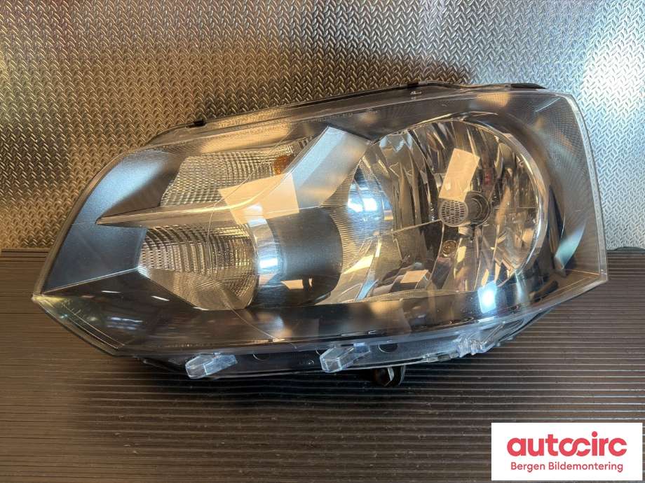 Frontlykt venstre halogen til VW Transporter / Caravelle, 2009-2015 (Fase 2) (T5) (T5) (7E1 941 015 R)