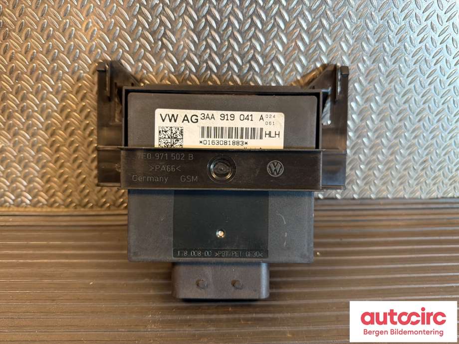 Diverse deler til VW Transporter / Caravelle, 2009-2015 (Fase 2) (T5) (T5) (3AA 919 041 A)