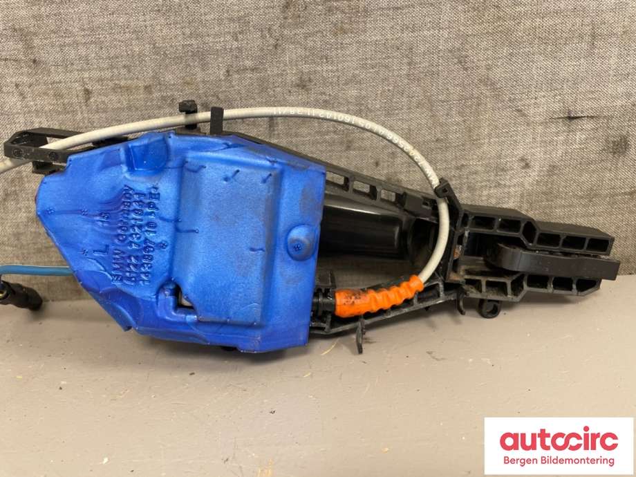 Dørhåndtak utv venstre bak til BMW 1-Serie 2011-2015 (Fase 1) (F20/F21) (F20/F21) (BMW|51 21 7 242 567|51 21 7 207 561|)