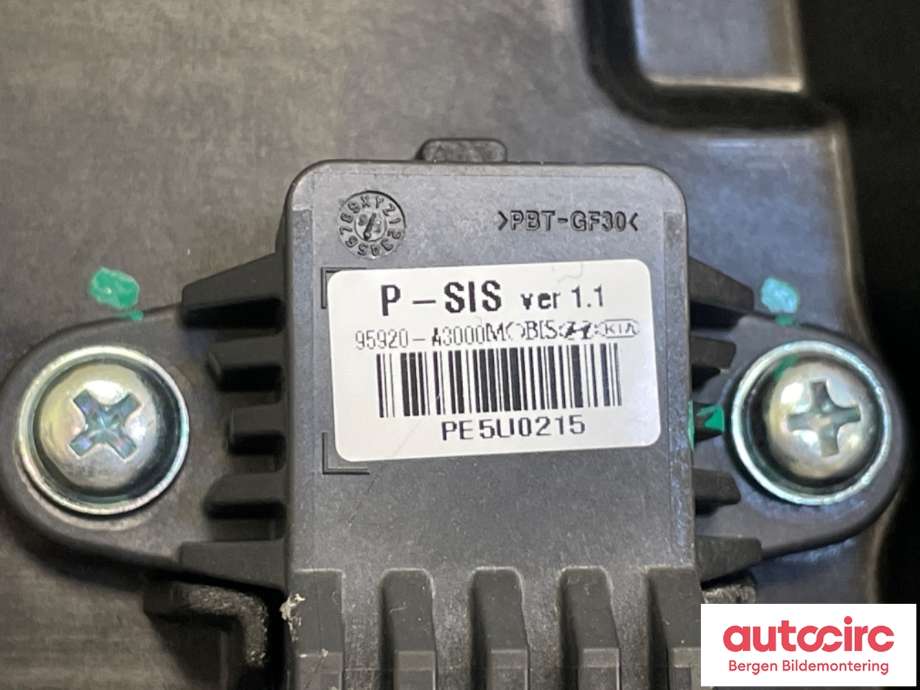 Ruteheis til Kia Soul 2014-2019 (Type II)  (KIA|82471B2010|)