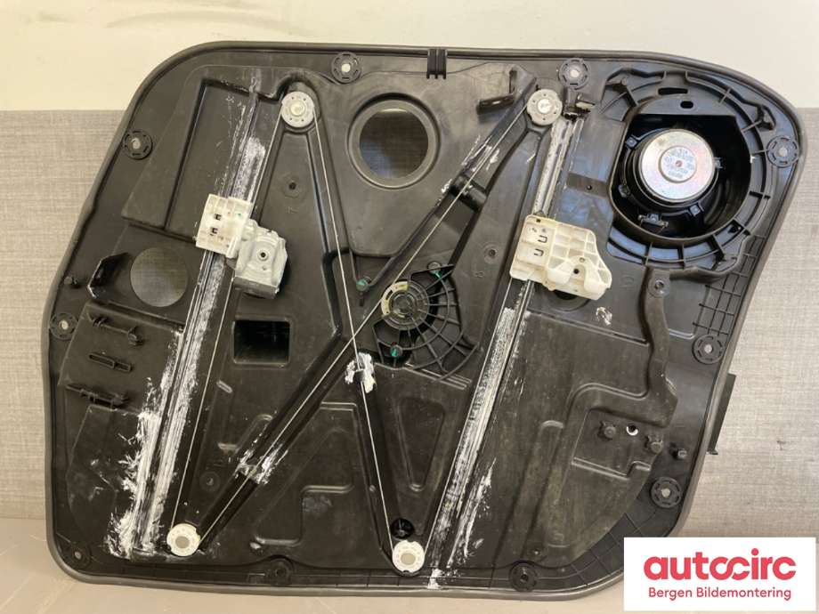 Ruteheis til Kia Soul 2014-2019 (Type II)  (KIA|82471B2010|)
