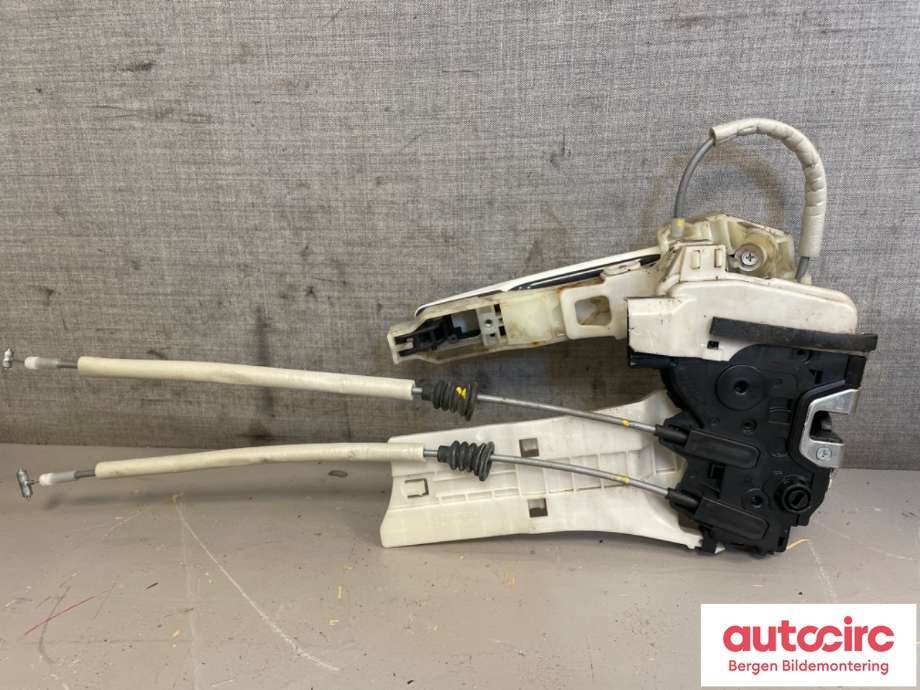 Låsekasse høyre til Kia Soul 2014-2019 (Type II)  (KIA|81420B2010|)