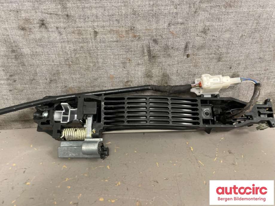 Dørhåndtak utv høyre foran til Mazda CX-5 2012-2017 (Type I)  (MAZDA|KD47-58-41XG-85|)
