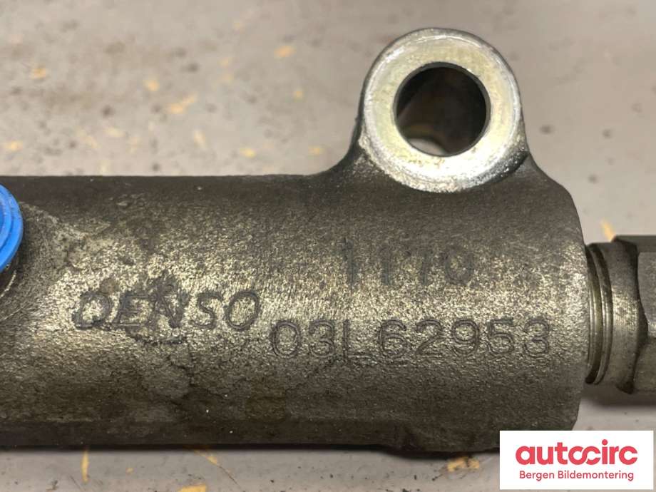 Dyseskinne (fuelrail) til Toyota Hiace 2007-2012 (Fase 3)  (TOYOTA|238100L020||03L62953)