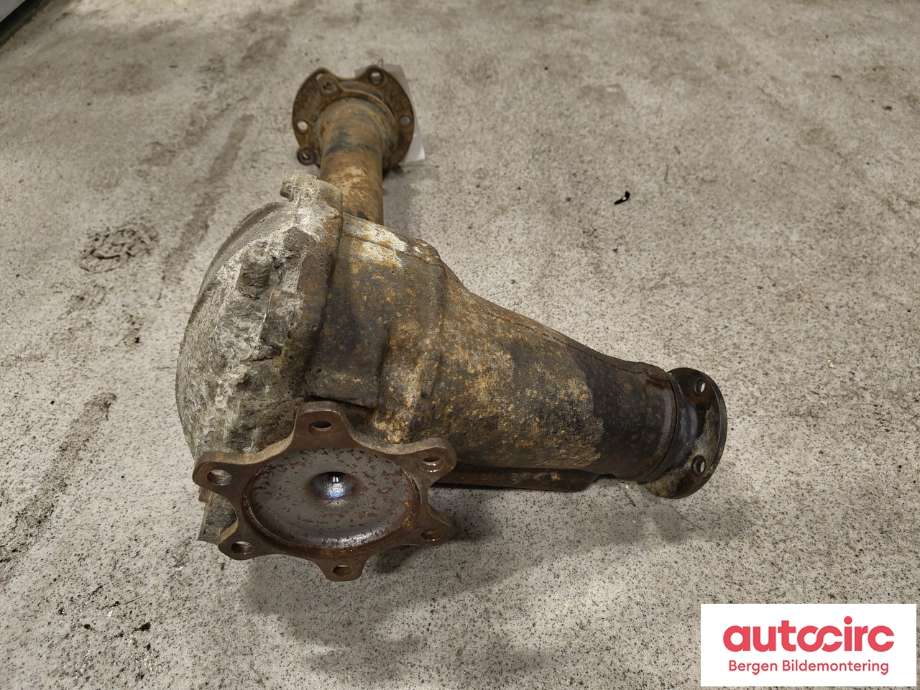 Kardang til Toyota Hiace 2007-2012 (Fase 3)  (TOYOTA|4111026570|)