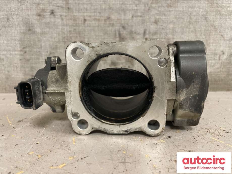 Spjeldhus til Toyota Hiace 2007-2012 (Fase 3)  (TOYOTA|2610030070|)