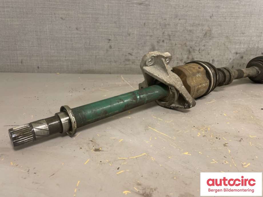 Drivaksel høyre foran til Nissan Qashqai 2010-2014 (Type I, Fase 2)  (NISSAN|39100JD52B|39100BB32B|)