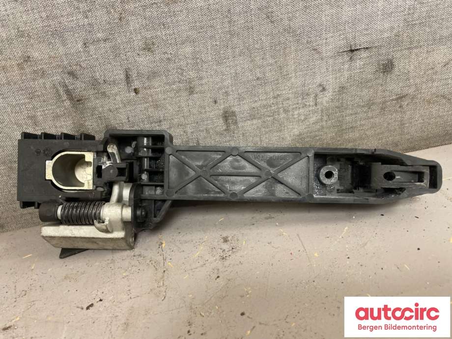Dørhåndtak utv høyre foran til Nissan Qashqai 2010-2014 (Type I, Fase 2)  (NISSAN|80610EB30A|80610EB30B|)