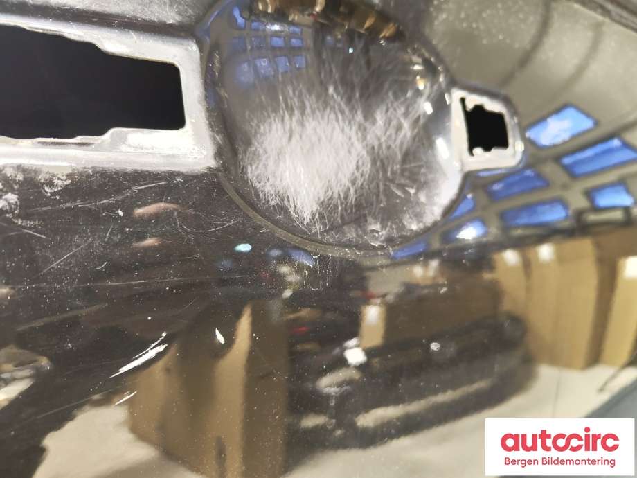 Dør høyre foran til Nissan Qashqai 2010-2014 (Type I, Fase 2)  (NISSAN|H0100EY1MA|H0100EY1MC|)