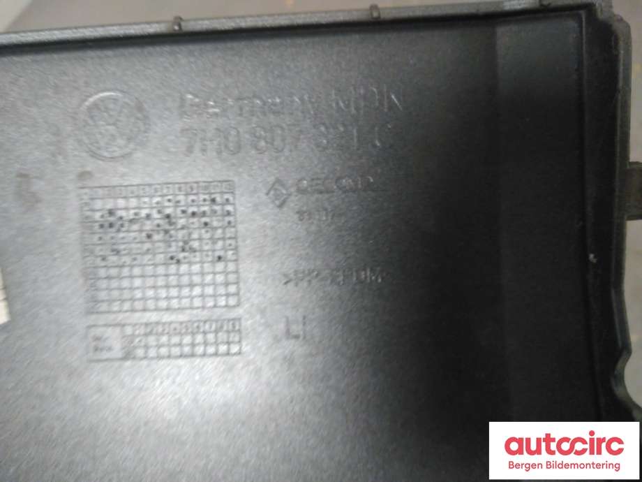 Støtfangerving venstre bak til VW Transporter / Caravelle 2009-2015 (Fase 2) (T5) (T5) (VOLKSWAGEN|7H0 807 321 C|)