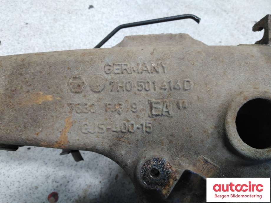 Hjulspindel høyre bak til VW Transporter / Caravelle 2009-2015 (Fase 2) (T5) (T5) (VOLKSWAGEN|7H0 501 072 E|)