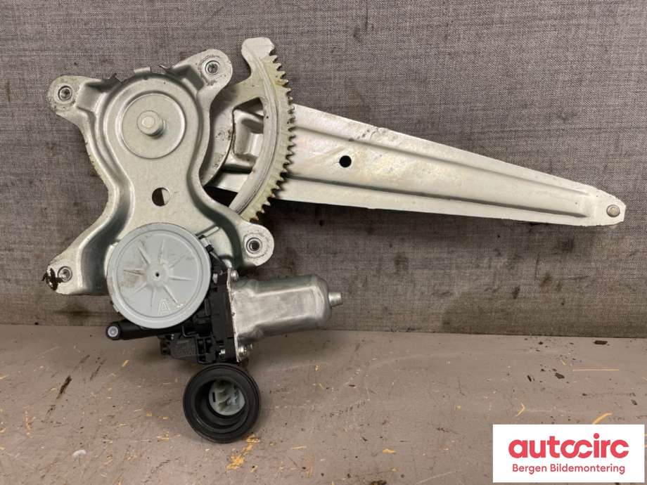 Ruteheis høyre til Toyota Land Cruiser 120 2002-2009  (TOYOTA|6980335080||85720-58010)