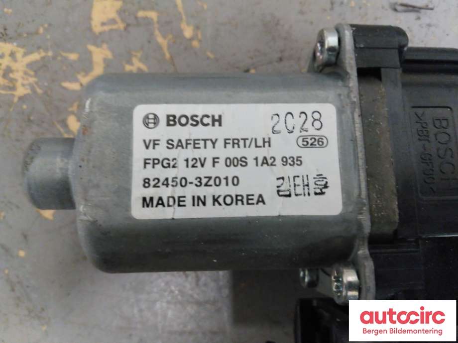 Ruteheis venstre til Hyundai i40 2012-2017  (HYUNDAI|82450 3Z010||82450-3Z010)