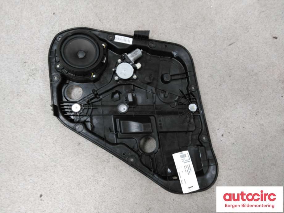 Ruteheis til Kia Soul 2014-2019 (Type II)  (KIA|83481B2000|)