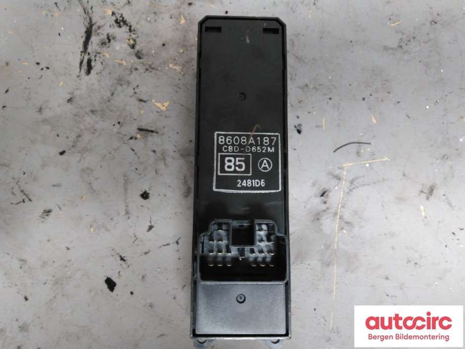 Bryter ruteheis til Mitsubishi Outlander 2010-2012 (Type II, Fase 2)  (MITSUBISHI|8608A187|)