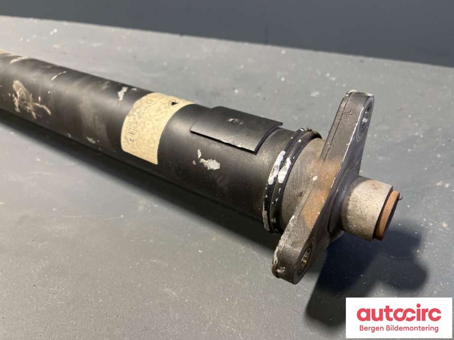 Mellomaksel til BMW 5-Serie 2003-2010 (E60/E61) (E60/E61) (BMW|26 10 7 573 574|)