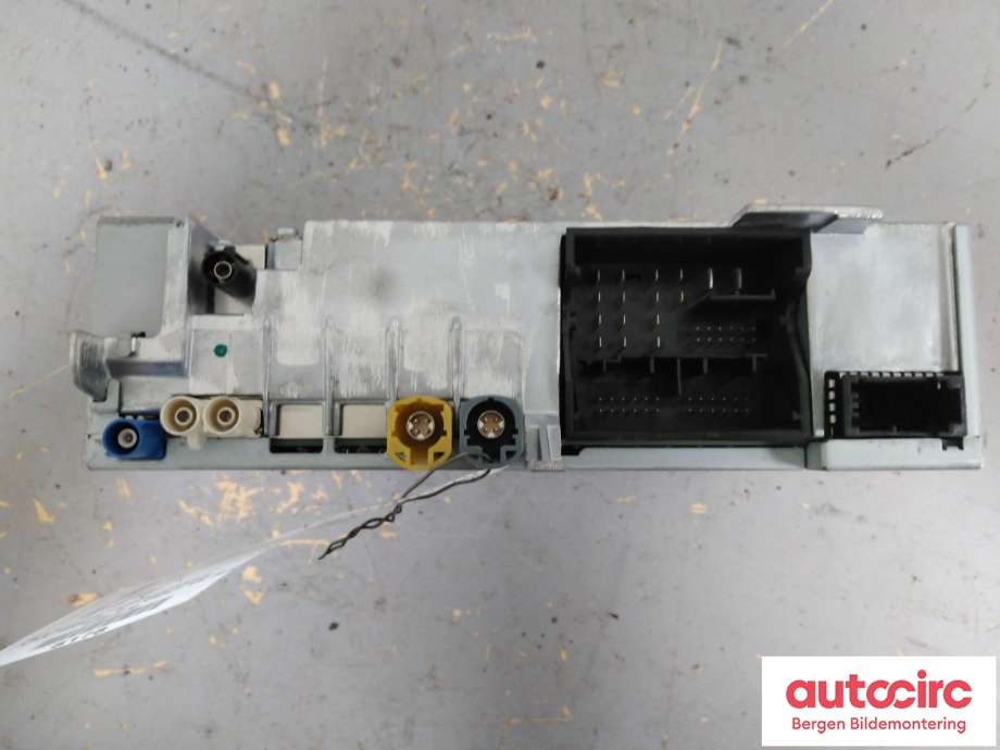 Bilstereo forsterker til VW e-Golf 2017-2020 (Fase 2) (VOLKSWAGEN|5NA 035 020 F|)