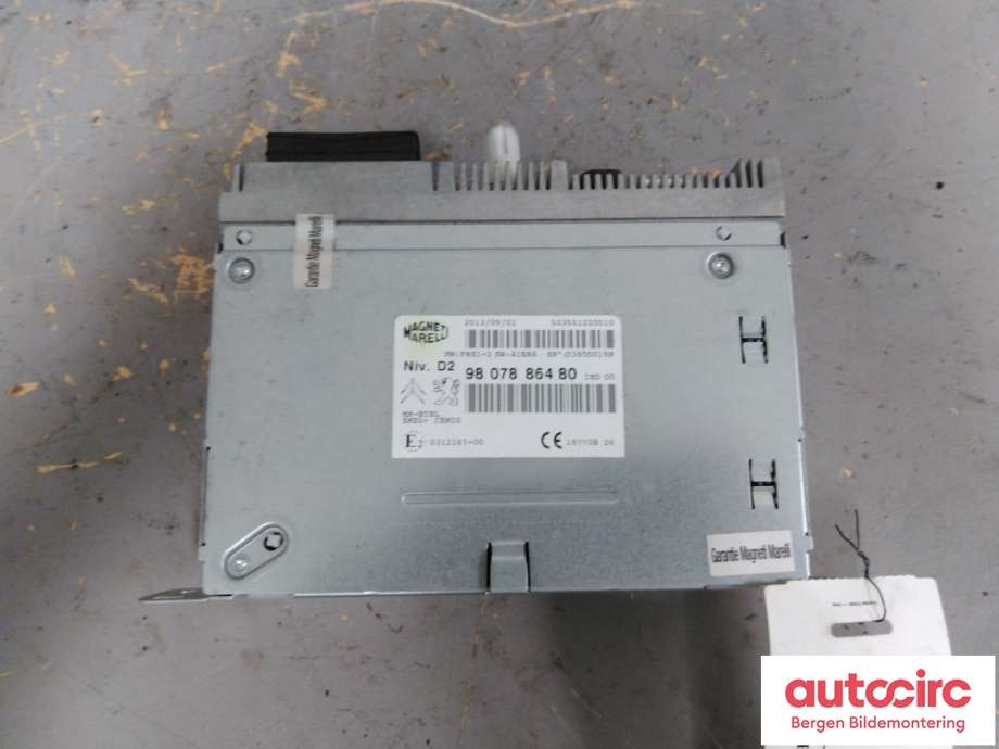 Bilstereo forsterker til Peugeot 308 2013-2021 (Type II)  (Peugeot|98 078 864 80|)