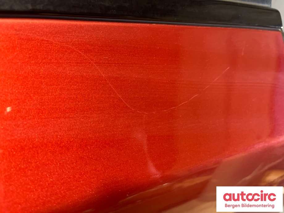Dør høyre bak til Volvo V40 2012-2019  (VOLVO|32351000|)
