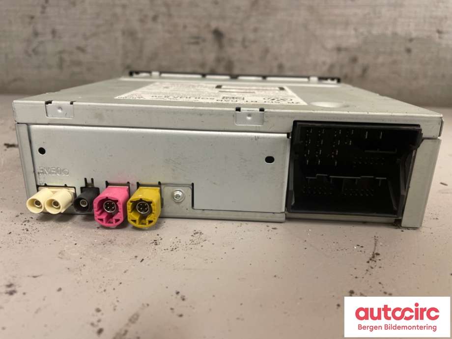 Bilstereo forsterker til VW Golf VII 2012-2017 (Fase 1)  (VOLKSWAGEN|5G0 035 820 A||5G0 035 820)