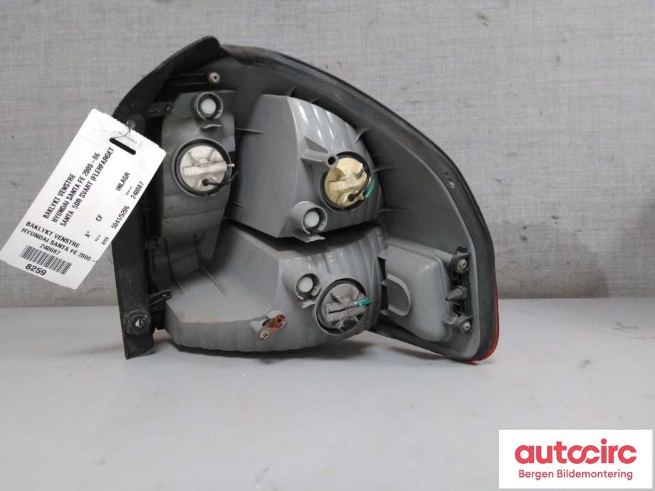 Baklykt venstre til Hyundai Santa Fe 2001-2006 (Type I)  (HYUNDAI|92401 26020|)