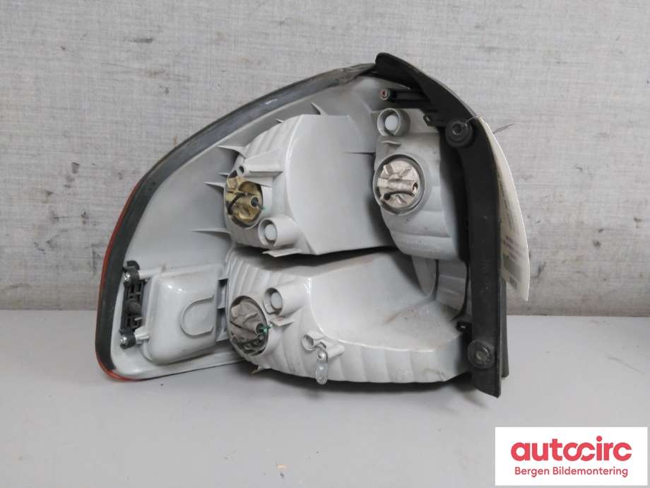 Baklykt høyre til Hyundai Santa Fe 2001-2006 (Type I)  (HYUNDAI|92402 26020|)