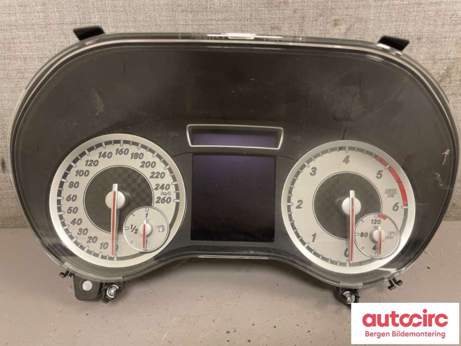 Speedometer til Mercedes A-Klasse 2012-2018 (W176) (W176) (MERCEDES|A 176 900 95 01|)