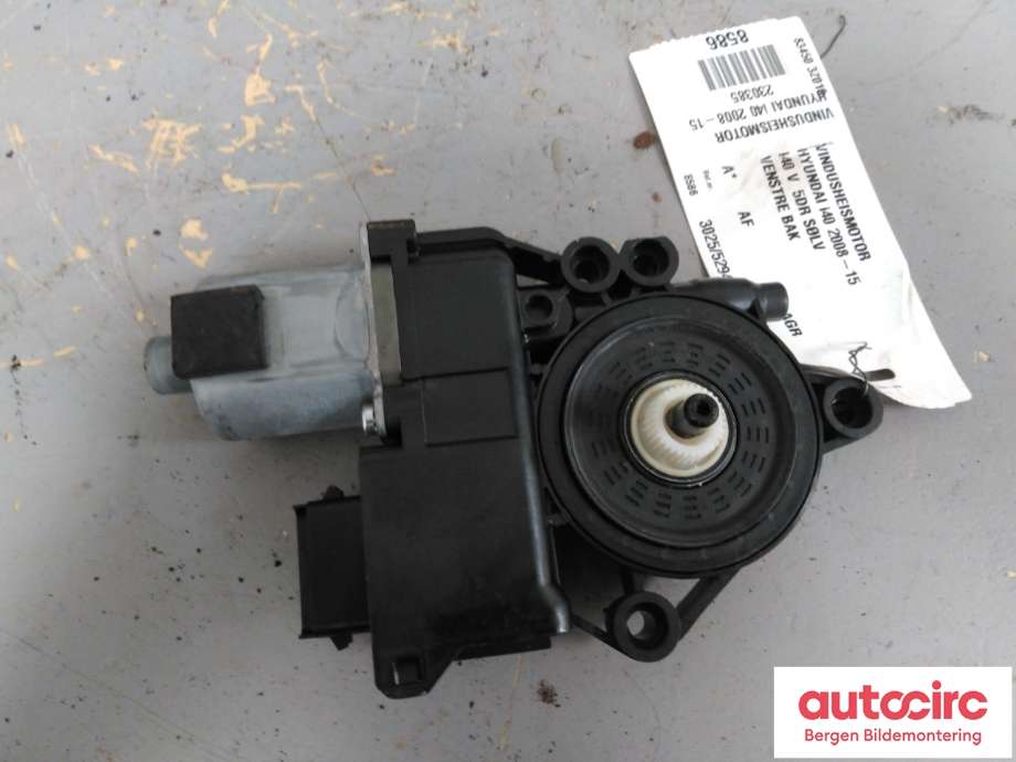 Ruteheis venstre til Hyundai i40 2012-2017  (HYUNDAI|83450 3Z010|)