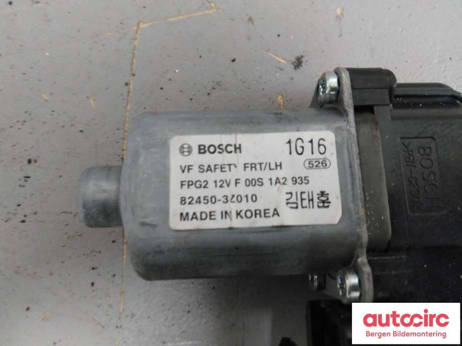 Ruteheis venstre til Hyundai i40 2012-2017  (HYUNDAI|82450 3Z010|)