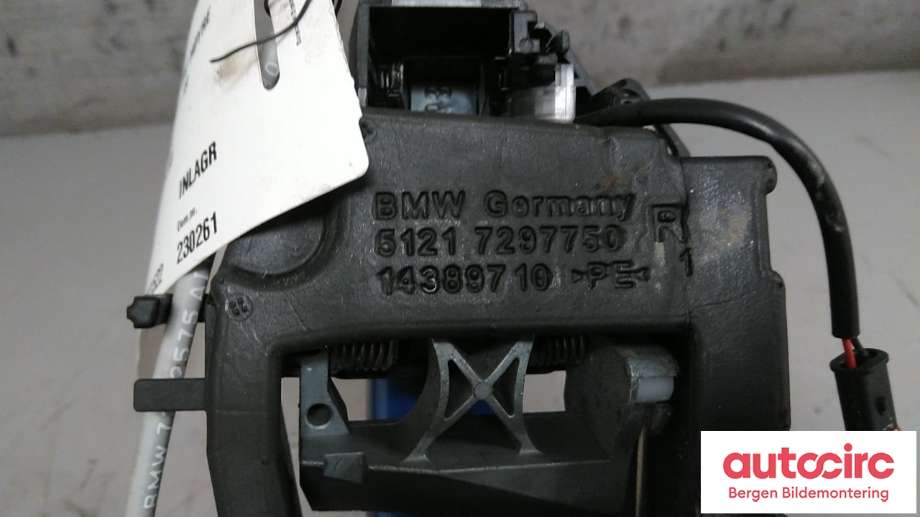 Dørhåndtak utv høyre foran til BMW 1-Serie 2015-2019 (Fase 2) (F20/F21) (F20/F21) (BMW|51 21 7 242 568|51 21 0 445 184|)