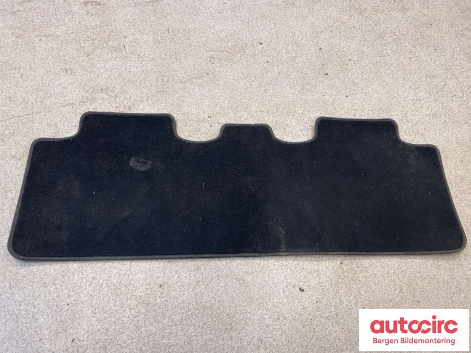 Innredning diverse til Tesla Model Y 2021-2024 (Type I)  (1493064-00-C|1493064-00-D|)