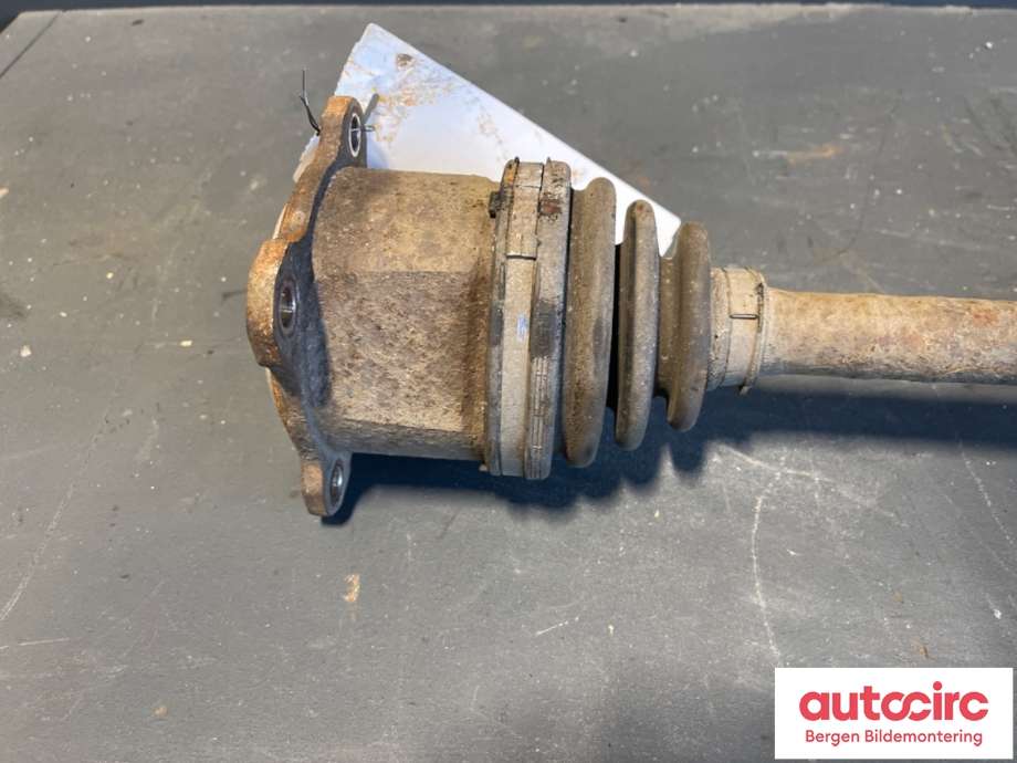 Drivaksel høyre bak til Toyota Hiace 2007-2012 (Fase 3)  (TOYOTA|4234026070|)