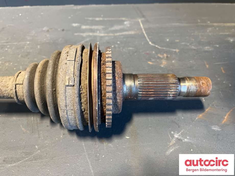 Drivaksel høyre bak til Toyota Hiace 2007-2012 (Fase 3)  (TOYOTA|4234026070|)