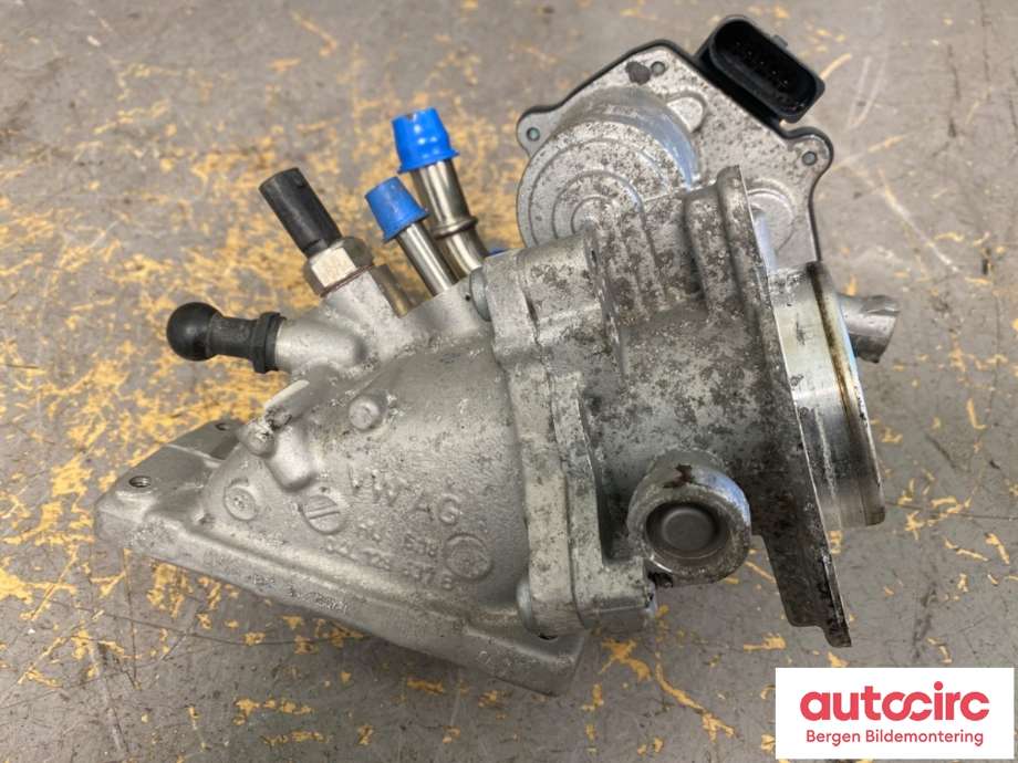 Spjeldhus til VW Golf VII 2012-2017 (Fase 1) (VOLKSWAGEN|04L 128 063 P|)