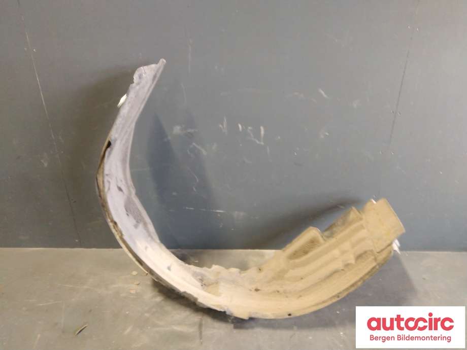 Skjerm locari venstre foran til Mitsubishi Outlander 2012-2015 (Type III, Fase 1) (MITSUBISHI|5370B009|)