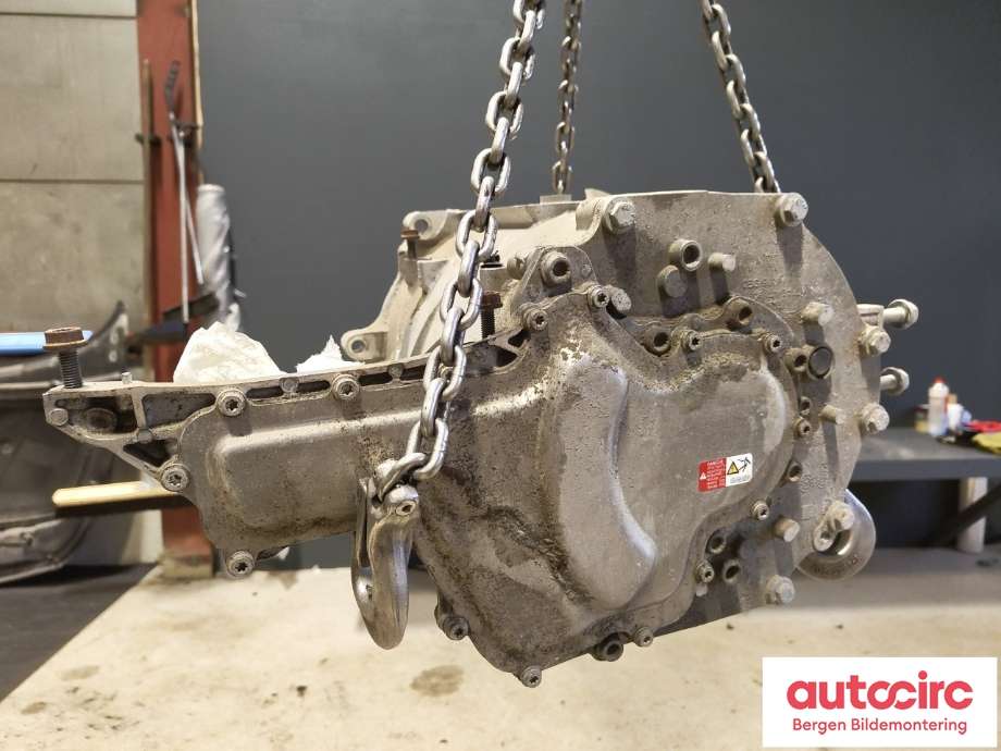 Motor elbil bak til Porsche Taycan 2019-->>  (PORSCHE|PAD901106|PAD901106A|9J1 901 153 DX)