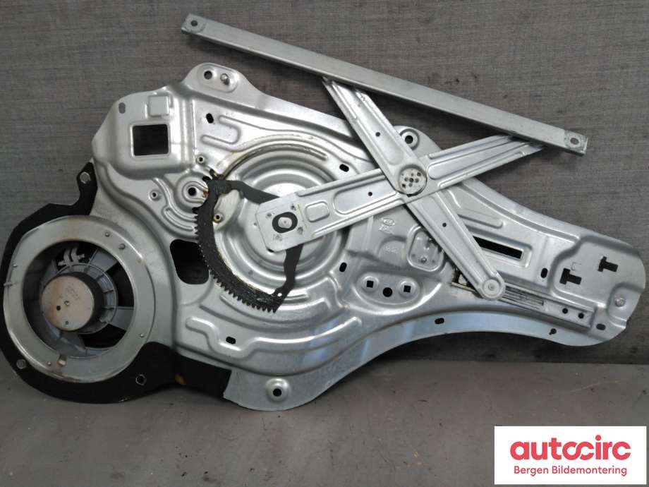 Ruteheis til Kia Sportage 2010-2016 (Type III)  (KIA|82471 3U000|)