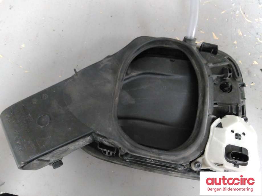 Batterilader inntak/luke til Porsche Taycan 2019-->>  (PORSCHE|9J1 821 247 A|)