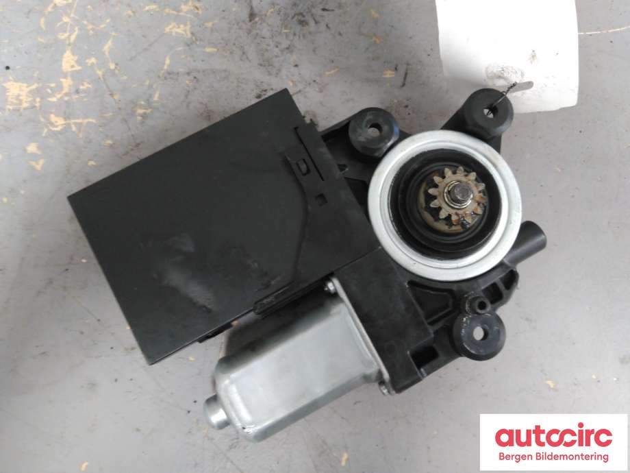 Ruteheis venstre til Volvo S40 2008-2012 (Type II, Fase 2)  (VOLVO|31295230||979037-100)