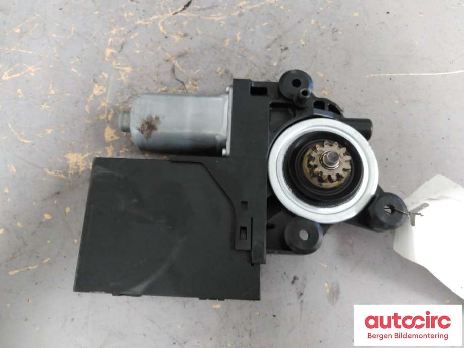 Ruteheis høyre til Volvo S40 2008-2012 (Type II, Fase 2)  (VOLVO|31295234|)