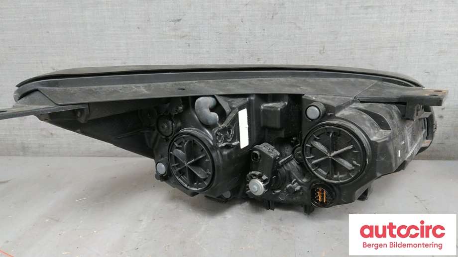 Frontlykt venstre halogen til Kia Soul 2014-2019 (Type II)  (KIA|92101E 40101D|)