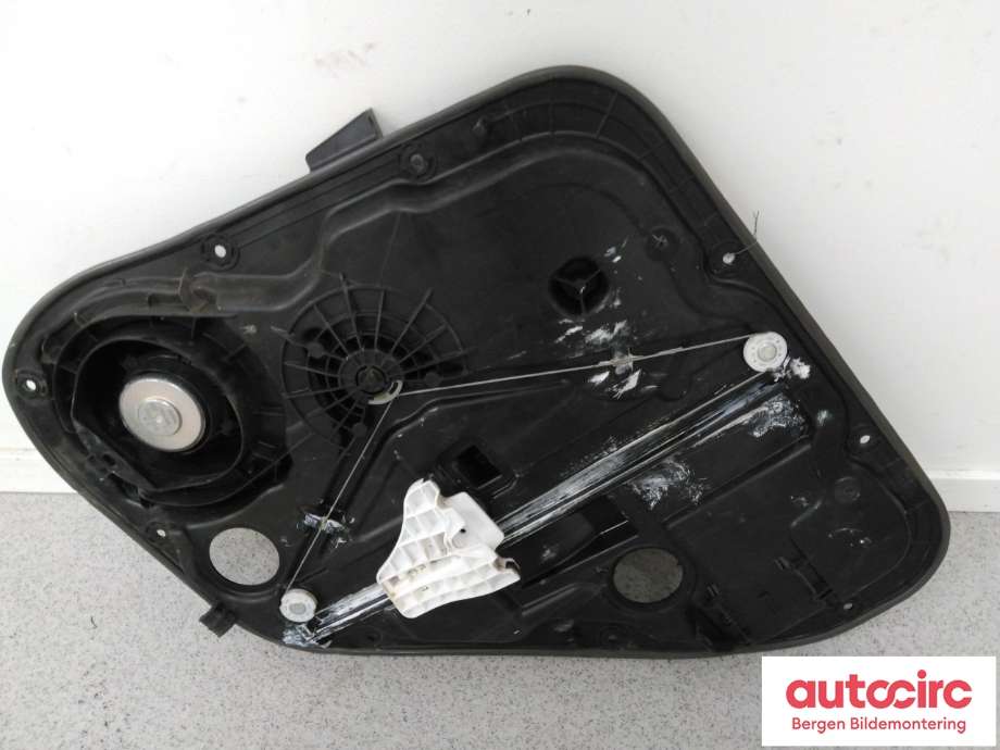 Ruteheis til Kia Soul 2014-2019 (Type II)  (KIA|83471B 2000|)