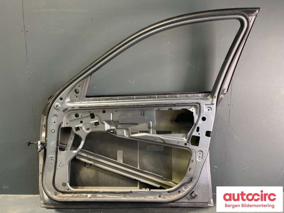 Dør høyre foran til BMW 5-Serie 2003-2010 (E60/E61) (E60/E61) (BMW|41 51 5 A2A 3A6|)