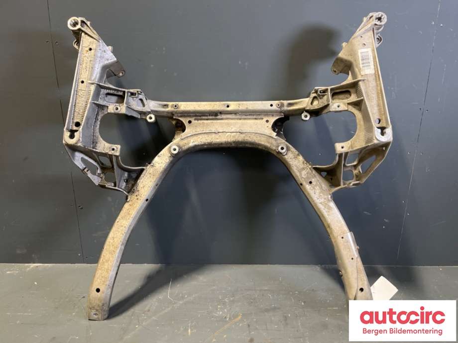 Travers foran hoved til BMW 5-Serie 2003-2010 (E60/E61) (E60/E61) (BMW|31 11 6 782 458|)