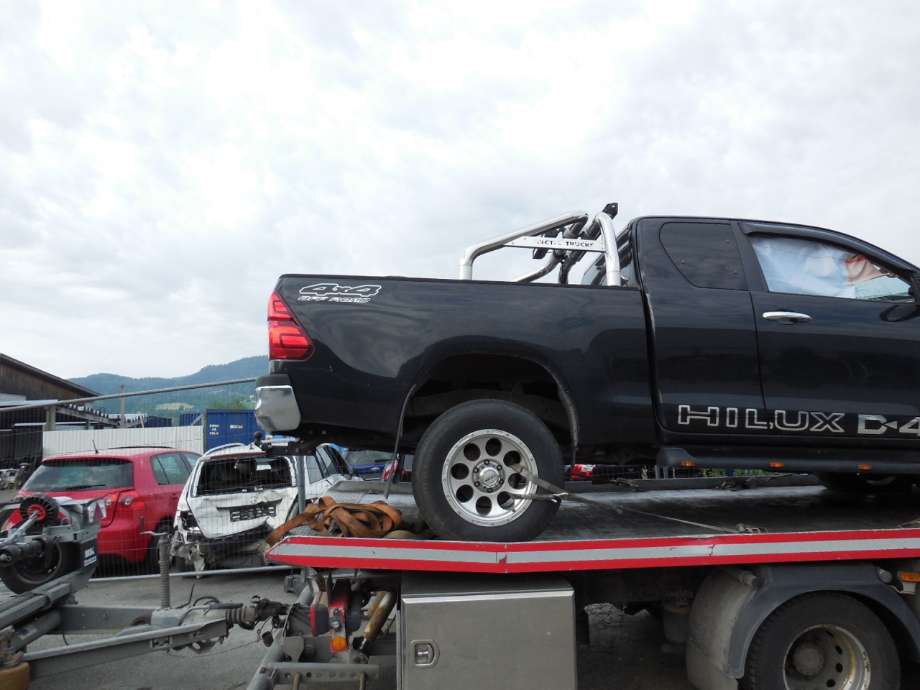 Toyota Hilux 2016-2020 , Motorkode: 2GD-FTV, Girkassekode: 6t man.